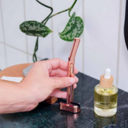 Leaf Shave Dermaplaner Stand Rose Gold