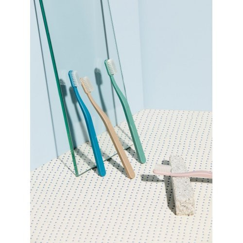 Jordan Green Clean Ultrasoft Toothbrush Pink