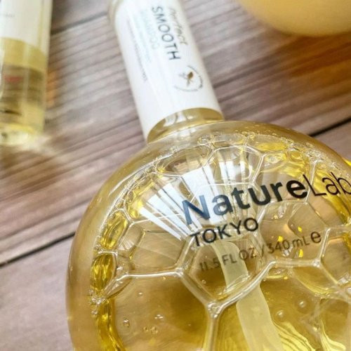 NatureLab Tokyo Perfect Smooth Shampoo 340ml