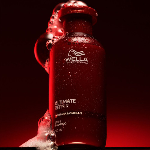 Wella Professionals Ultimate Repair Shampoo 250ml