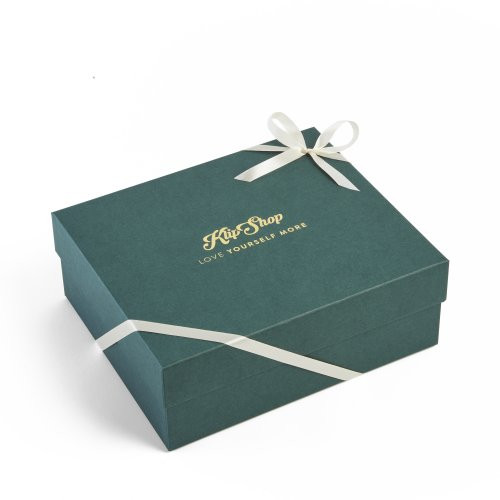 KlipShop Classic Style Blanket and Woodwick Candle Set in a Gift Box ...